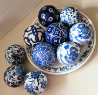 Vintage Oriental Blue & White Dragon Porcelain Carpet Balls