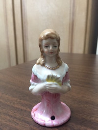 Demie-poupée*Porcelaine*Glazed Half-Doll