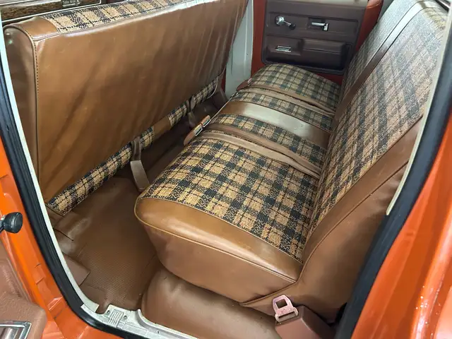 1975 Chevy square body crew cab in Classic Cars in Markham / York Region - Image 8