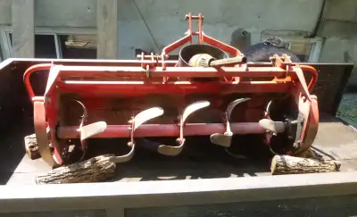 Heavy-Duty 3-point   tractor cultivator /Cultivateur 3 points ro, View more