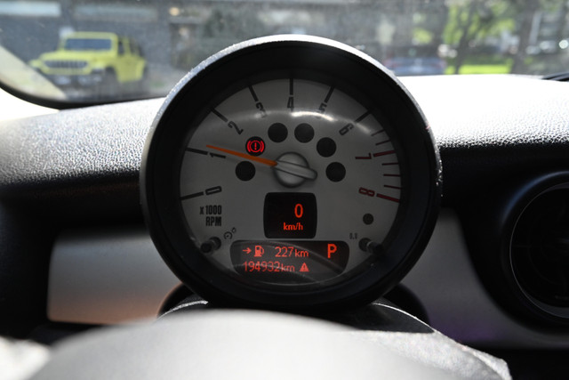 2014 MINI COOPER CLUBMAN in Cars & Trucks in City of Toronto - Image 4