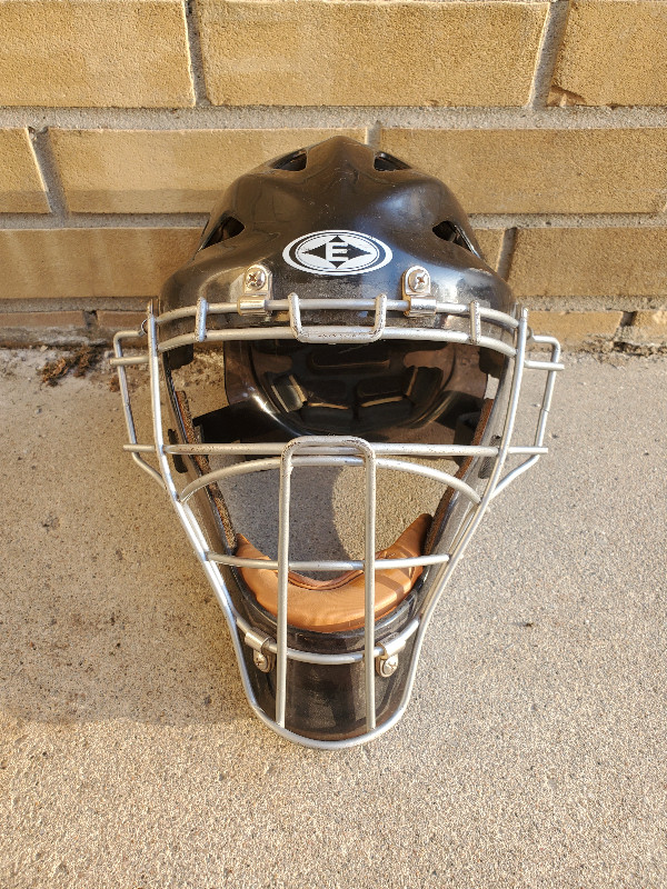 Used Catchers Gear - Mens 15+ in Baseball & Softball in City of Toronto - Image 3