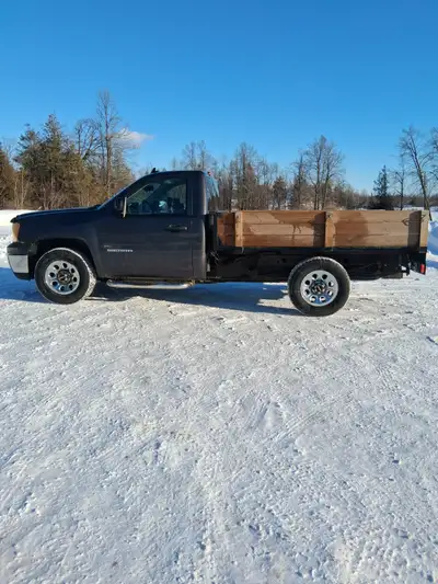 2011 GMC SIERRA in good running condition with decent mileage. (4.3 engine)