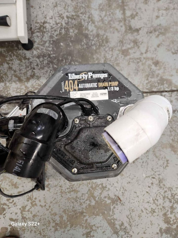 Lift pump Liberty 120 volt in Other in Calgary