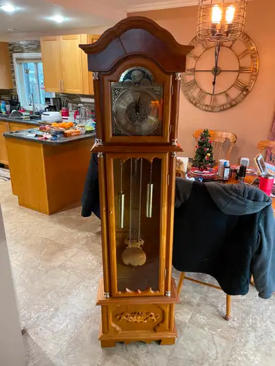 Grandfather clock,good cond. asking 75.00