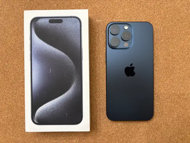 iPhone 15 Pro Max 512GB in Cell Phones in City of Toronto - Image 3