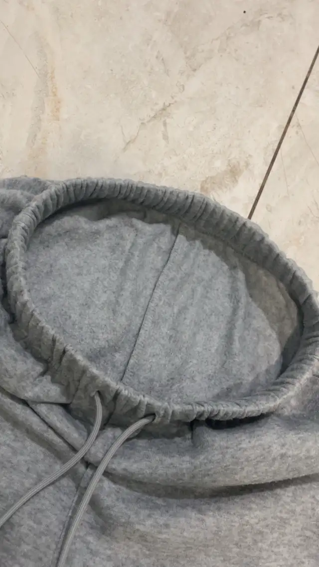 Grey baggy sweatpants  in Men's in Mississauga / Peel Region - Image 6