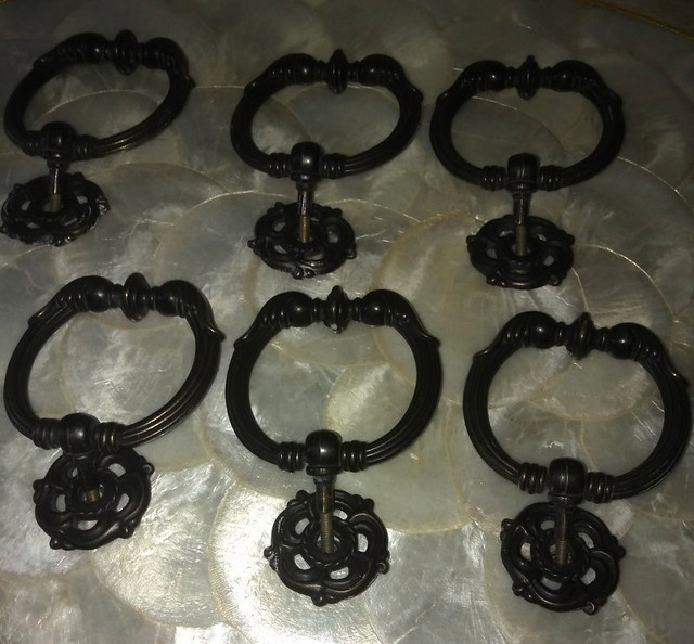 Iron Ornaments - Cabinet Pulls - Brass Items in Home Décor & Accents in Hamilton - Image 4