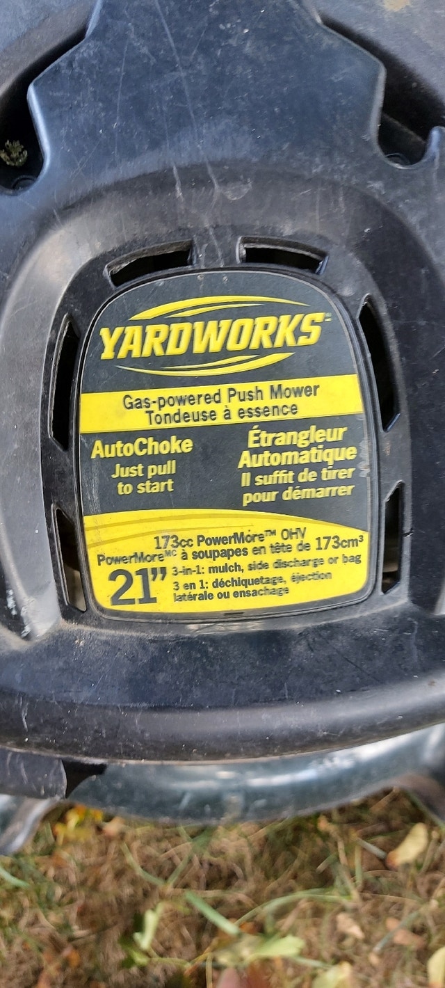 Yardworks 21" Push Mower w/bag Lawnmowers & Leaf Blowers London