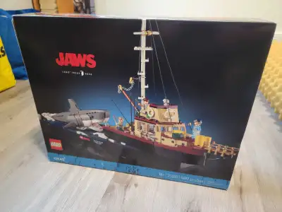 Selling a LEGO Ideas Jaws diorama set. Taken apart in reverse order and repackaged into numbered bag...