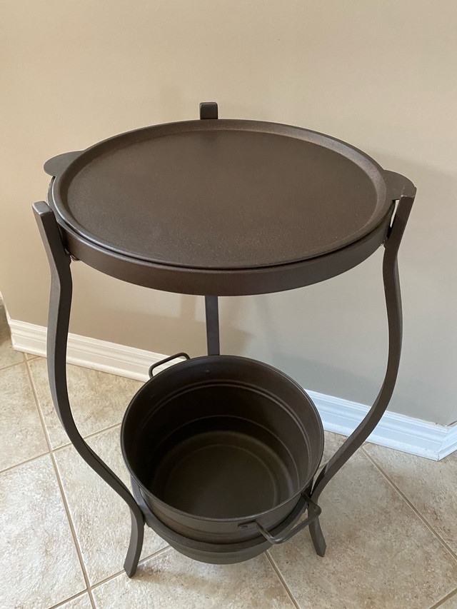 Beverage Cart/ Side Table in Other Tables in St. Catharines - Image 2