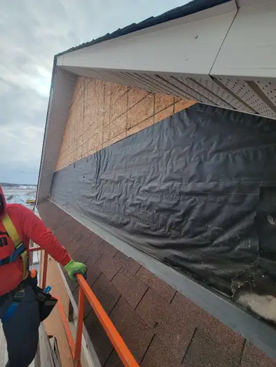 We specialize in soffit, leaf guards, fascia, eavestroughs,downpipes, vinyl siding, aluminum siding,...