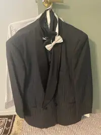 Tuxedo by Pierre Cardin size 44 short