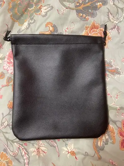 FREE Audio-technica headphone case, View more