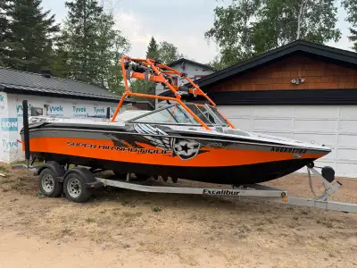 Absolutely beautiful shape 2009 Super Air Nautique. Has every option for the year. Upgraded perfect...