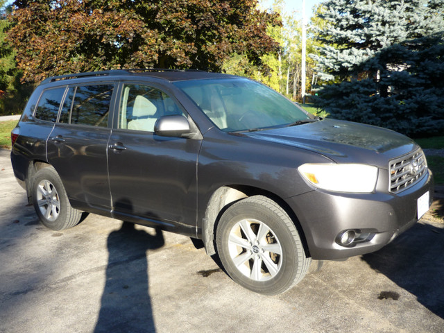 2009 Toyota Highlander Sport V6 AWD in Cars & Trucks in Peterborough