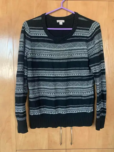 Pantalons, chandails, veste, legging... 5 à 10$ ch COMME NEUFS –, View more