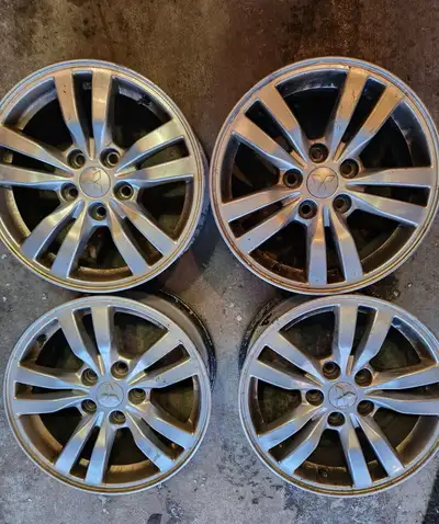 I'm selling a 4 Mitsubishi wheels. Came of a 2017 Mitsubishi Outlander TPMS sensor installed Fits Mi...