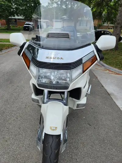 1994 Honda Goldwing GL 1500 SE Top of the Line Model 1500CC Horizontal 6 Cylinder Reverse Gear Low M...