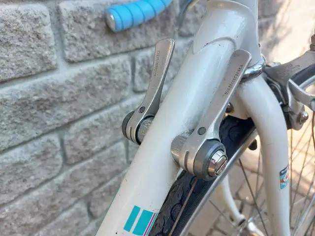 Bianchi Premio Road White 14 speed Bike in Road in Barrie - Image 7