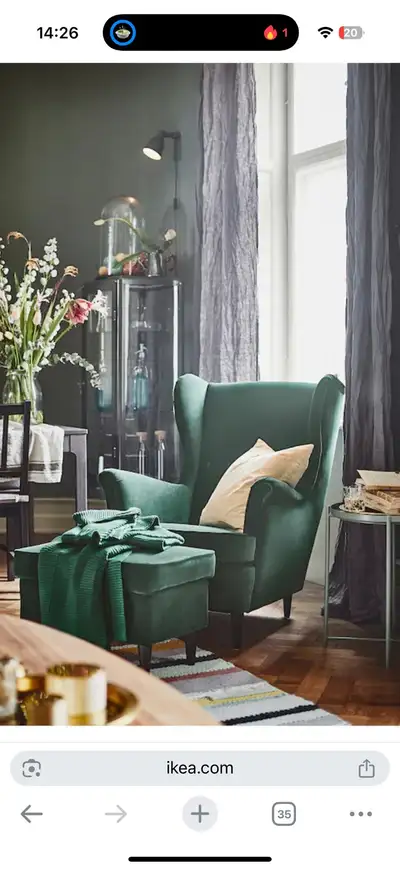 2 fauteuils à vendre 260$ pièce ou 500$ les deux. Maison non fumeur. Prix neuf : 399$ + taxe par piè...