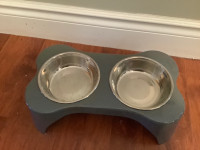 Combo dog bowls. 