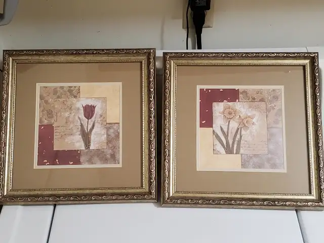 Pair of pictures 12x12 in Home Décor & Accents in Ottawa - Image 2