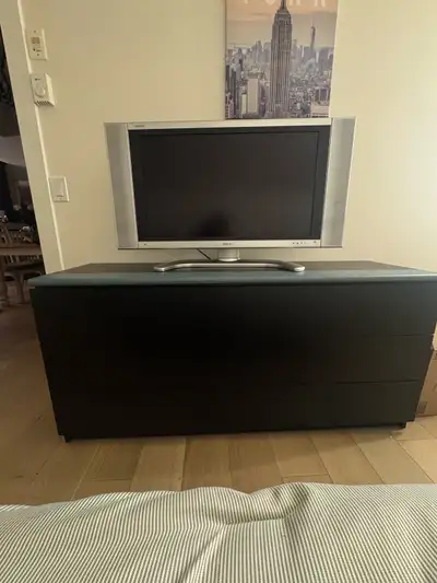 Téléviseur Sharp– LCD HD – Très bon état, View more