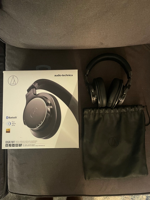 Audio Technica DSR7BT in General Electronics in St. Catharines