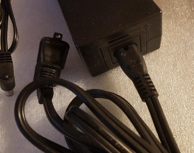 Sagemcom Switching Power Adpter 12.0V 5.0A in Other in Markham / York Region - Image 3