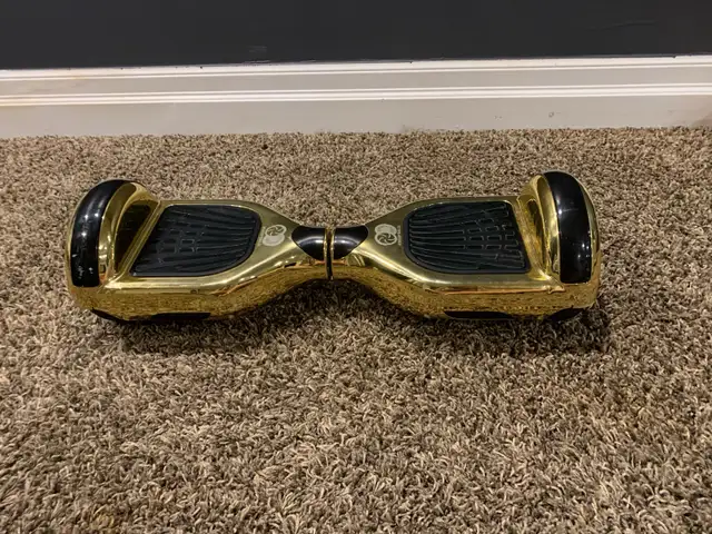 LED Bluetooth Hoverboard in Gold in Other in London - Image 4