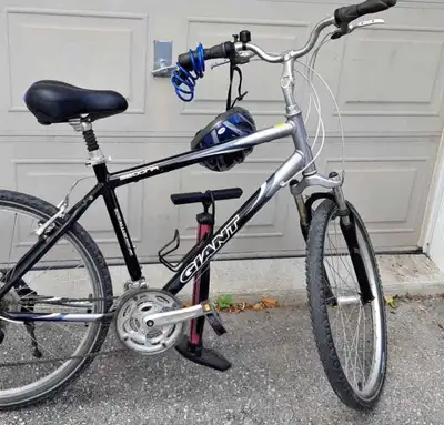 Men’s 19inch Giant bike , View more