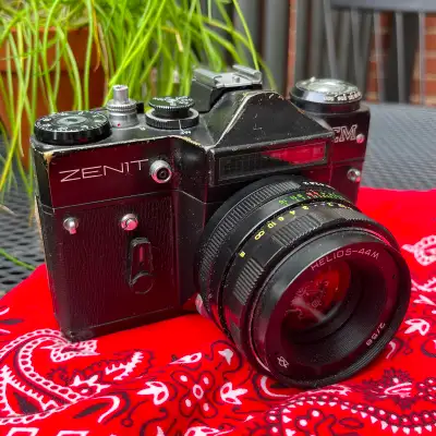 Зенит Camera with Гелиос Lens, View more