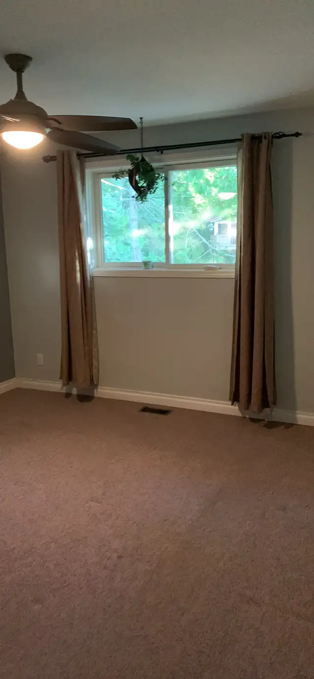Room for rent (women only) available November 1st in Room Rentals & Roommates in Kingston - Image 2