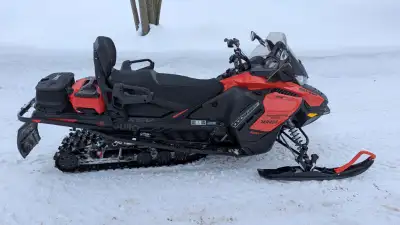 NO TRADES 2019 Ski-Doo Renegade Enduro 900 ACE Turbo - 9000kms, used only for ice fishing and trail...