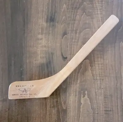 Mini bâton de Hockey (Champions Ligue Montréal Jr)  - 1970, View more