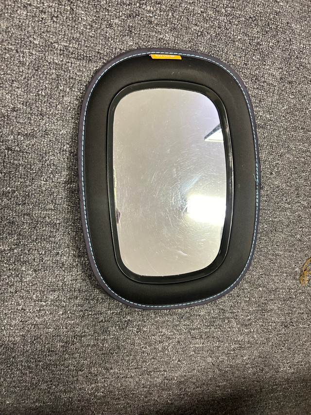 Car Sun shades and car mirror for baby in Multi-item in La Ronge - Image 2