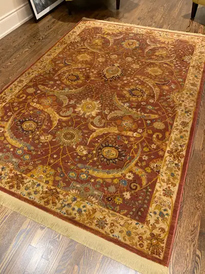 Area Rug 5’x7’, View more