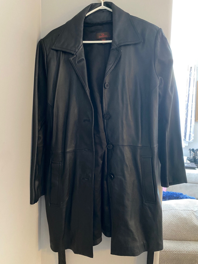 Danier Original 3/4 length women leather jacket in Women's - Tops & Outerwear in Oshawa / Durham Region