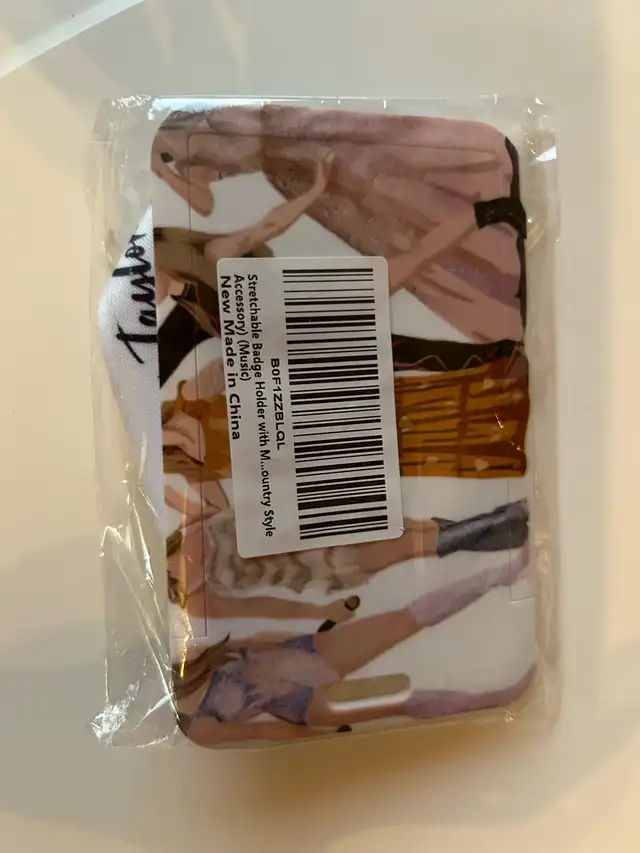 Brand new Taylor Swift badge holder and lanyard  in Other in Mississauga / Peel Region - Image 4