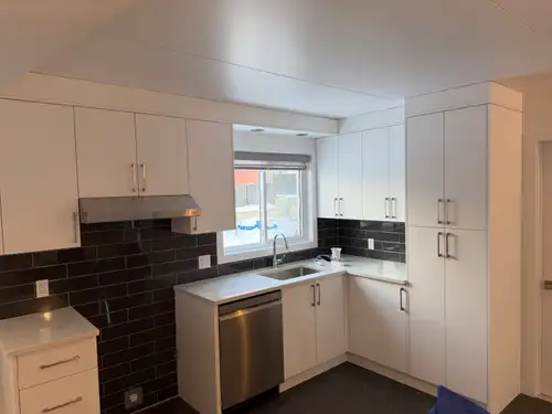 5 ½ - Sainte Genevieve / Pierrefonds – Completely New / Completement Neuf – Condo – Style - Convenie...