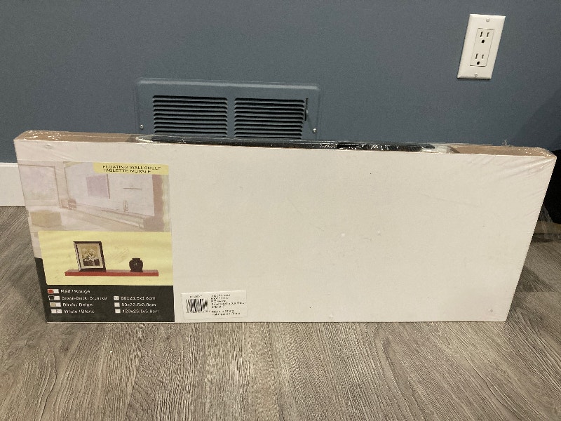 Floating shelves in white and wood grain Home Décor & Accents