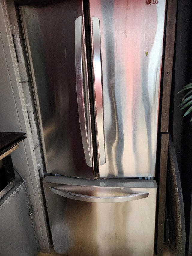 Réfrigérateur LG 3 portes  dans Réfrigérateurs  à Laval/Rive Nord