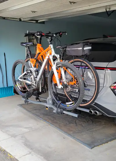 The Swagman G10 bike rack has a carrying capacity of 90lbs total (45 lbs per bike). It comes with ti...