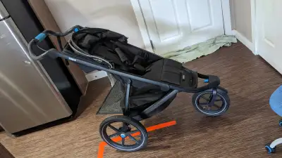 Thule Urban Glide 2 Jogging Stroller, View more