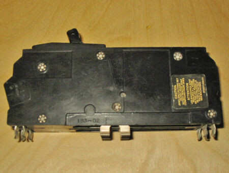 SQUARE D 125 AMP, 2 POLE, 240 VAC BREAKER (Q1C2125) ~ RARE/NEW! in Electrical in City of Toronto - Image 2