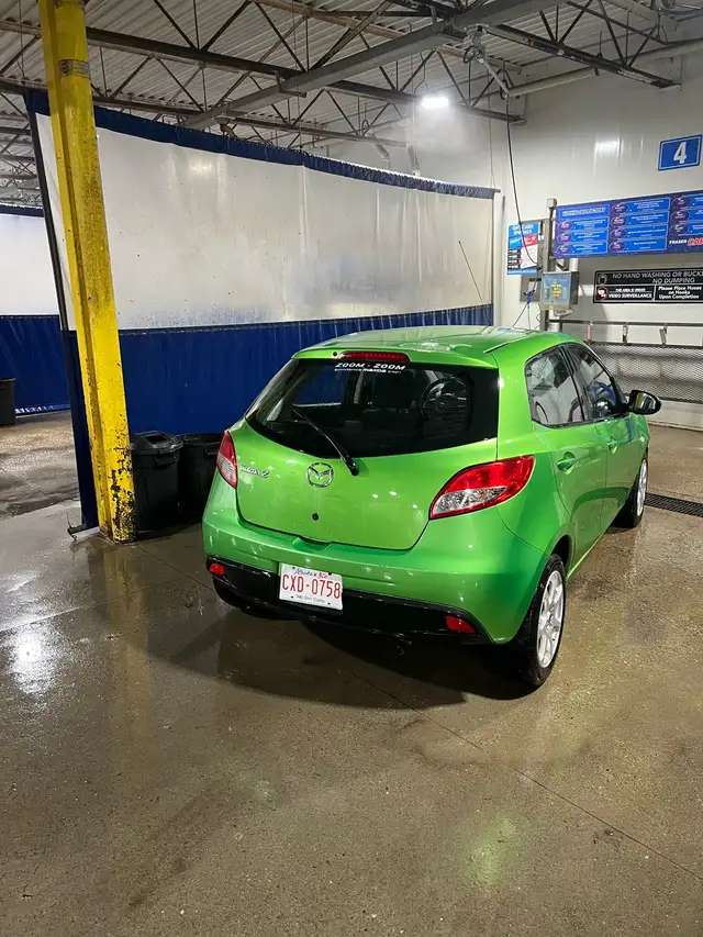 2013 Mazda 2 508551368184309762