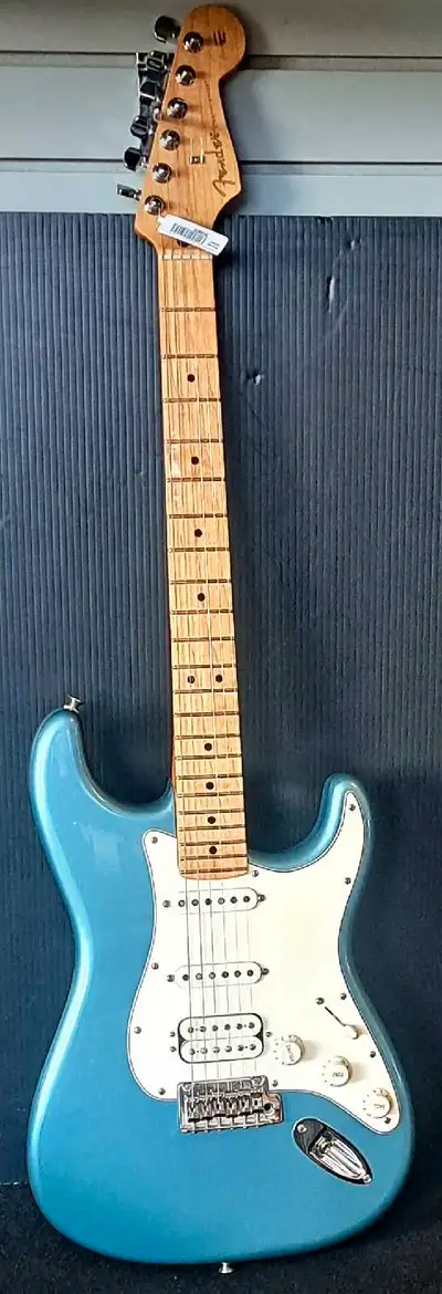 2019 Fender Player Strat HSS (29108870), View more