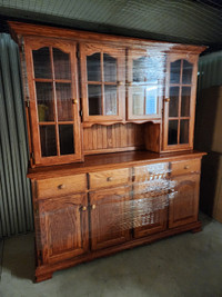 Handcrafted Oak Amish colonial Buffet with hutch