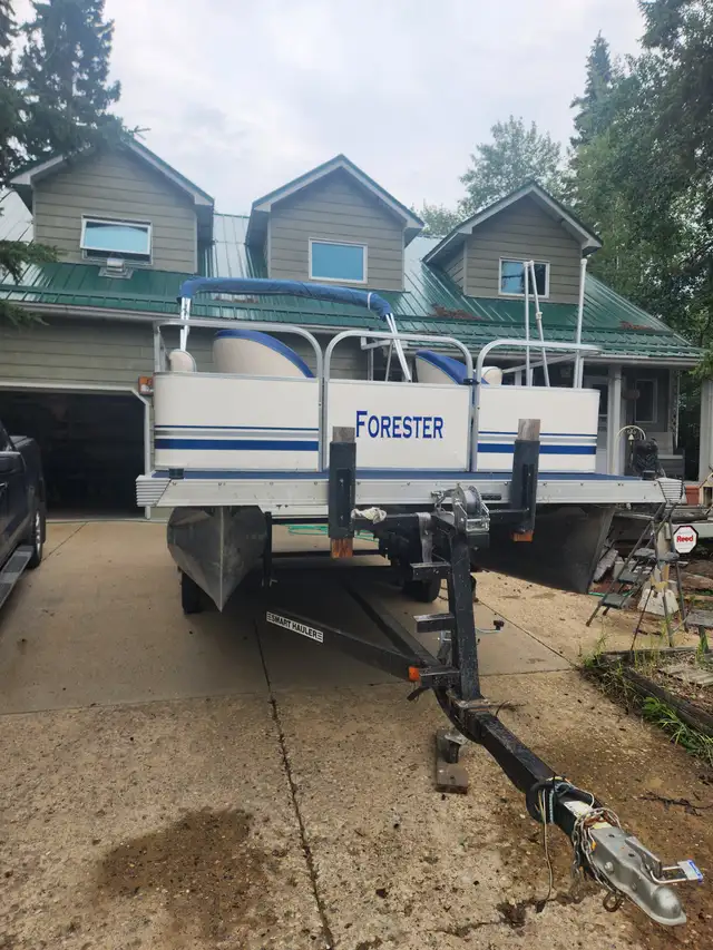 Pontoon Boat for sale, Reduced Price in Powerboats & Motorboats in Prince Albert - Image 2